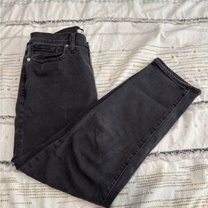 Madewell - Black Distressed Girljean